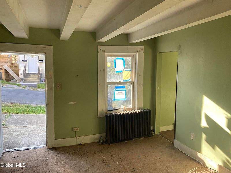 4th image of 76 Lawrence Street