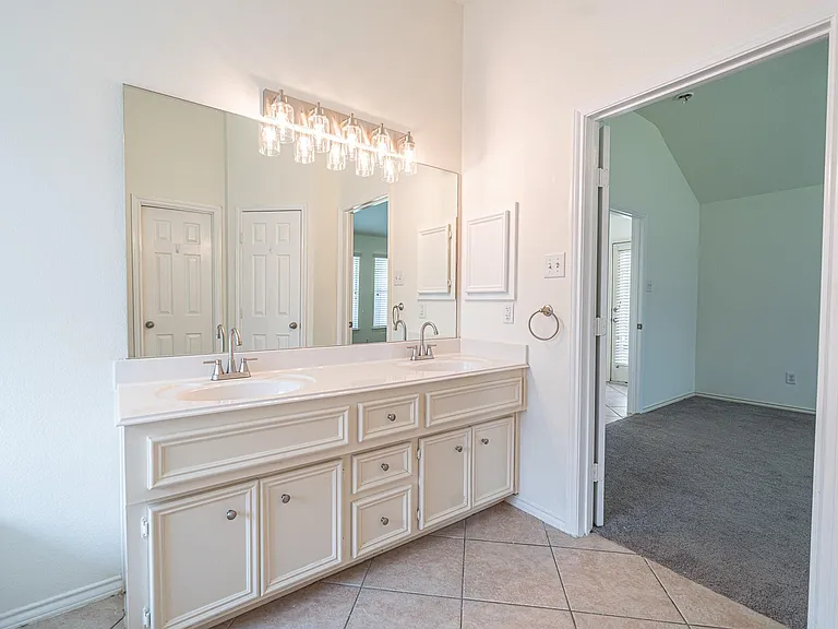 2111 Sailwind Dr — Photo 19