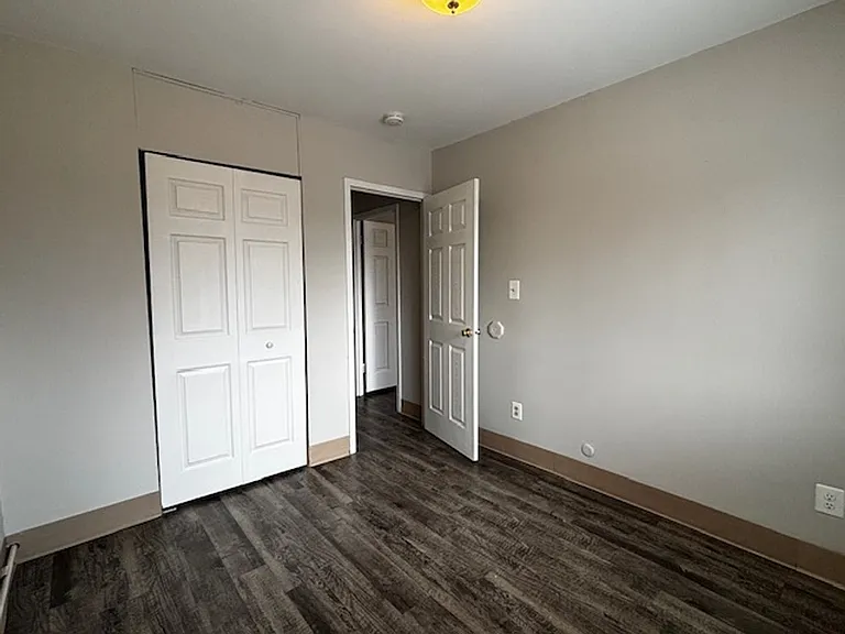 Apartment off 28th and Clyde Park Available — Photo 64