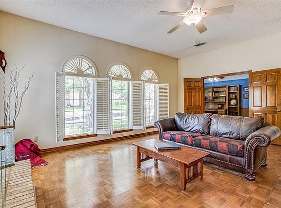 5th image of 2125 Savannah Trl