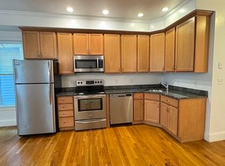 157 M St #1, Boston, MA 02127