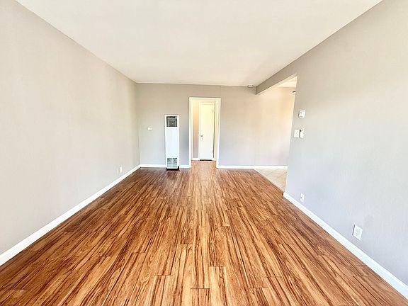 2nd image of 1536 Oxford St #11