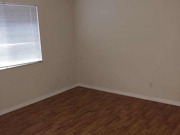 4th image of 4102 Waterside Island Ct