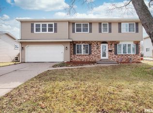 217 Westerfield Rd, Davenport, IA 52806