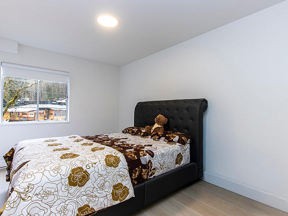 4th image of 38185 Westway Ave #54