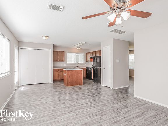4th image of 20715 Patriot Park Ln