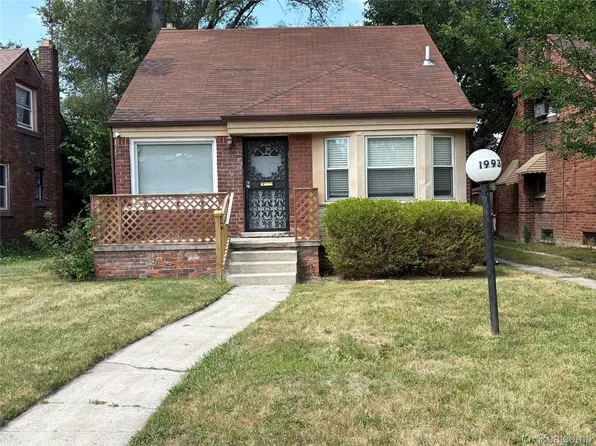 19937 Stansbury St, Detroit, MI 48235