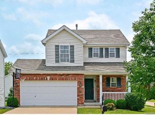 101 Roxbury Dr, O'Fallon, MO 63366