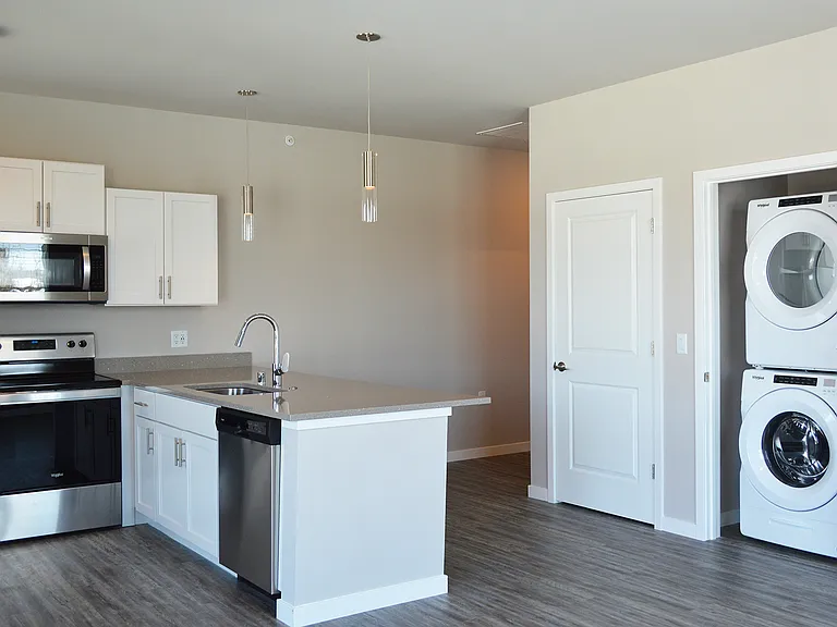 Mammoth Springs Apartments & Townhomes — Photo 41