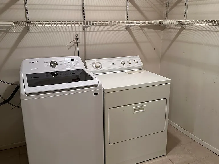 111 Amberly Dr #D — Photo 18