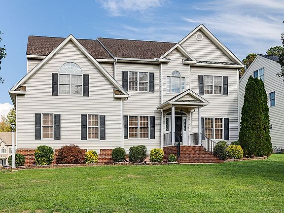 3rd image of 11416 Willow Gate Dr