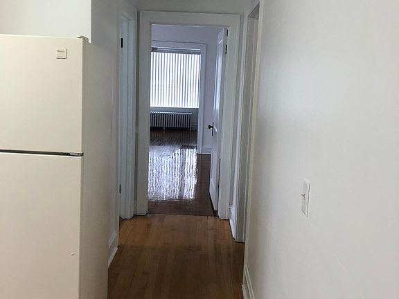 2nd image of 6302 W Archer Ave #2F