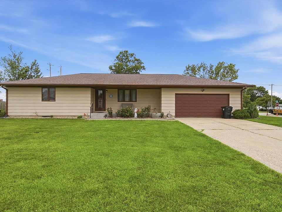 1st image of 3601 SE 28th Ter