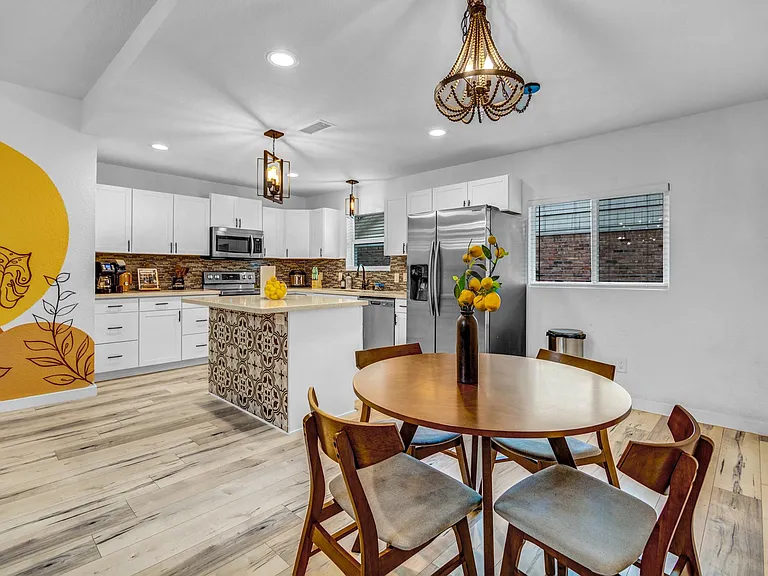 5918 Lattimer Dr — Photo 7