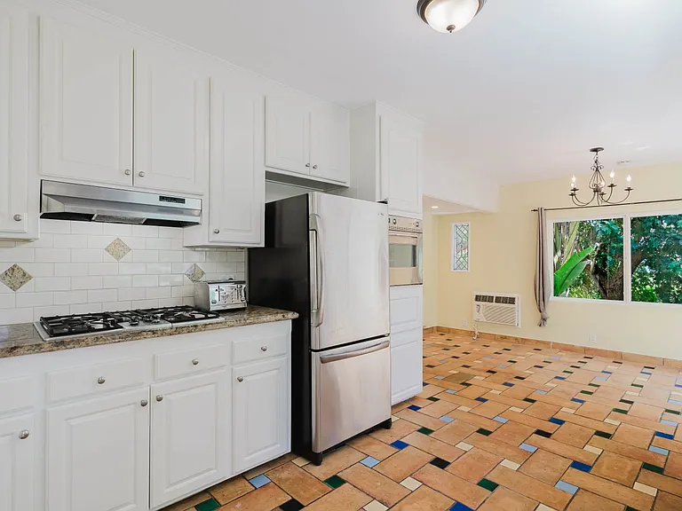 11036 Fruitland Dr — Photo 14