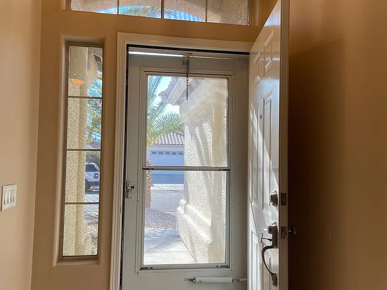 994 Trackers Glen Ave — Photo 5