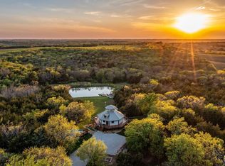 633 E 300th Rd, Overbrook, KS 66524