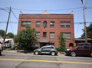4263 SE Belmont St APT 205, Portland, OR 97215