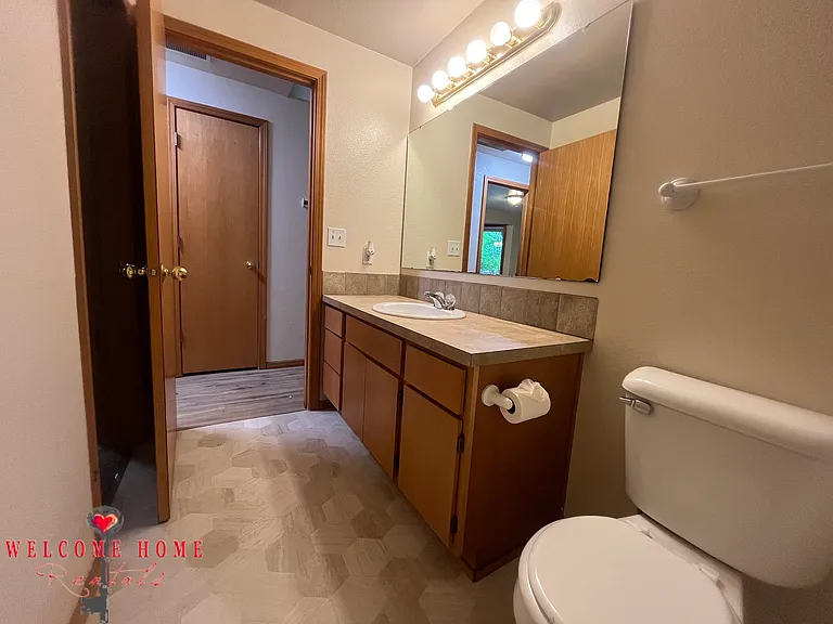 17819 Upland Dr SE — Photo 23