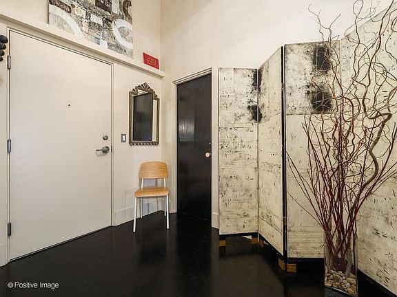 3rd image of 758 N Larrabee St APT 415