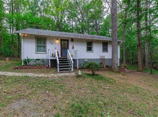 1512 W Edwards Dr, Chapel Hill, NC 27516