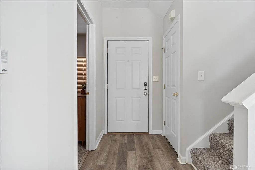 5 bed, 2.5 bath, 2218 sqft, $2,750 — Photo 2