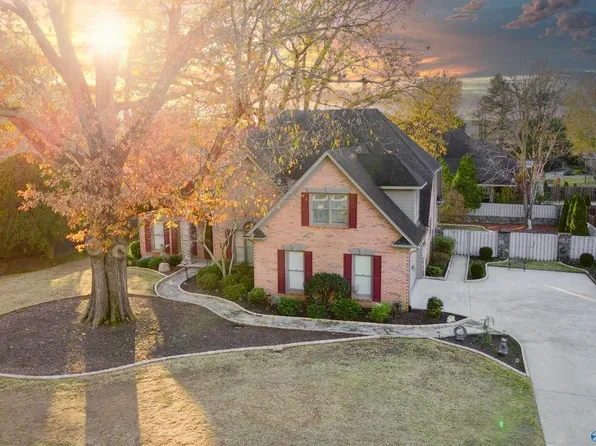 4308 Emerald Ln SE, Decatur, AL 35603