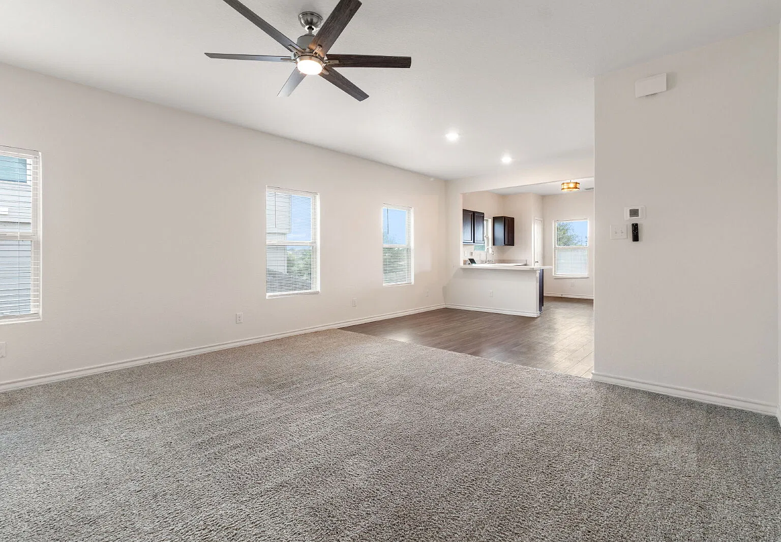 4 bed, 2.5 bath, 2002 sqft, $1,895 — Photo 3