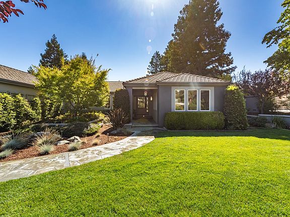 3rd image of 12418 Beauchamps Ln