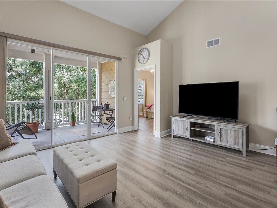 1st image of 2801 Chancellorsville Dr APT 436