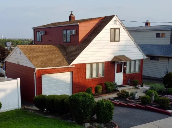 729 7Th St, Carlstadt Boro, NJ 07072