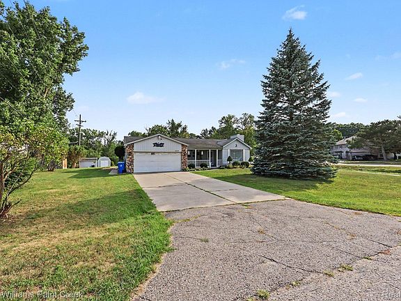 3rd image of 4959 Irwindale Dr
