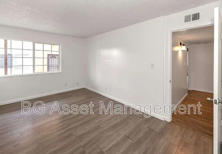 212 Westwood St — Photo 10