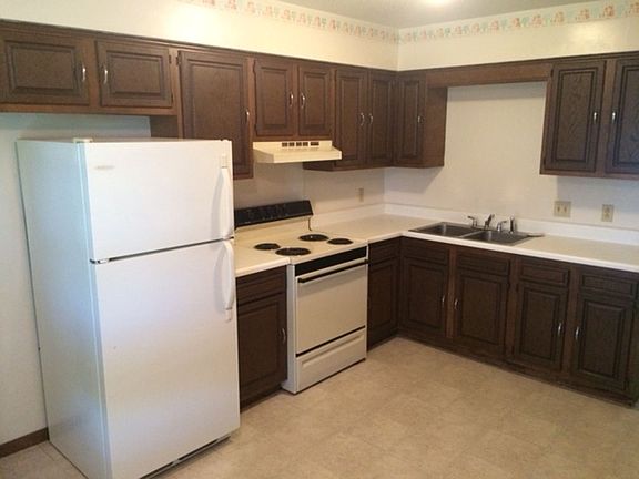 2nd image of 6839-6841 Woodlake Dr #6839