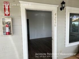 4226 11th St, Riverside, CA