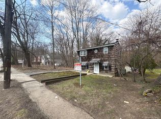 471 Community Drive, Manhasset, NY