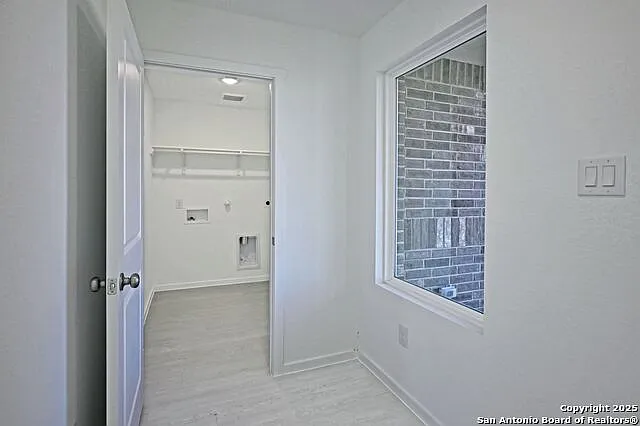 3 bed, 2.0 bath, 1266 sqft, $1,475 — Photo 3