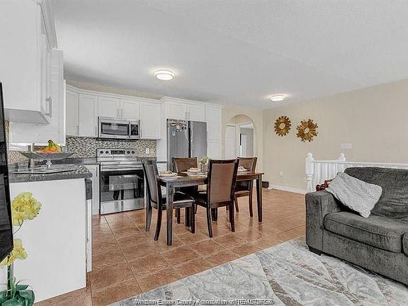 5th image of 2222 McKay Ave