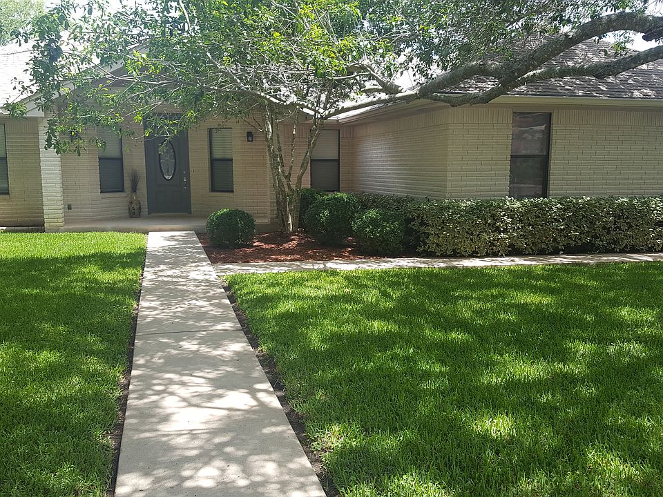 1st image of 1700 Foothills Dr