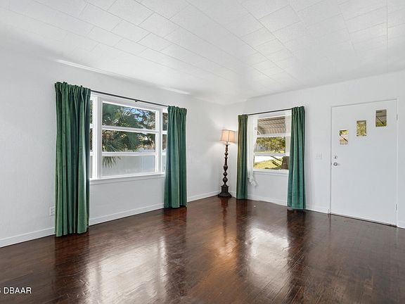 4th image of 231 N Ridgewood Ave