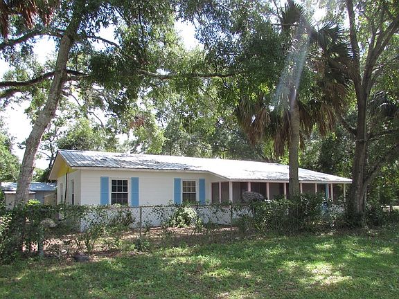 3rd image of 311 Avenue D