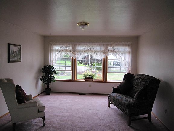 2nd image of 9513 Solberg Ct SE