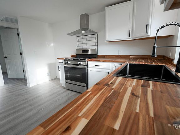 5th image of 436 2nd St N