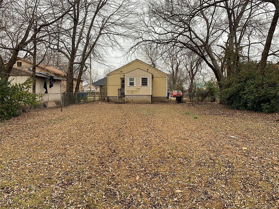 2nd image of 1105 E Zion St