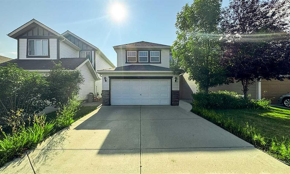1st image of 124 E Everglen Way SW