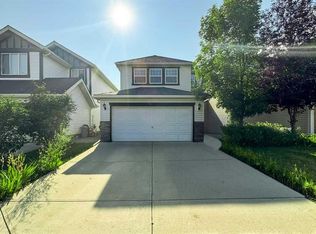 124 E Everglen Way SW, Calgary, AB T2Y 5G2