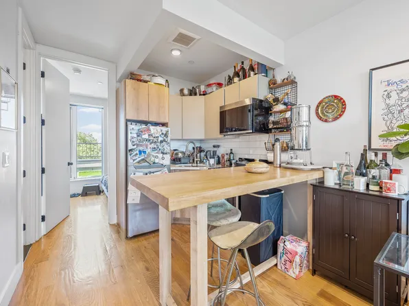 305 Sumpter Street image 38 of 48