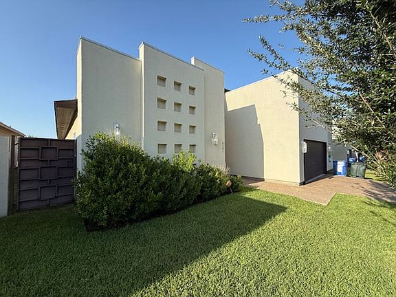 2nd image of 6007 Maryam Dr