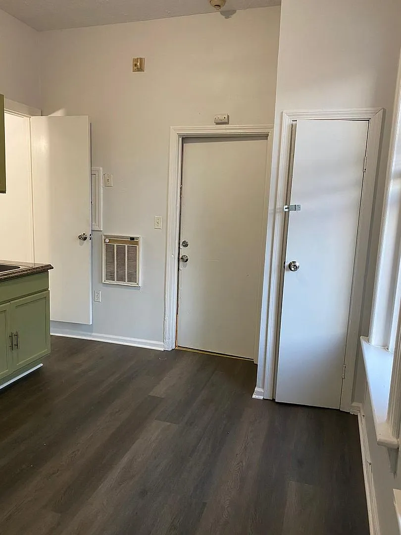 81 West Main Street — Photo 1