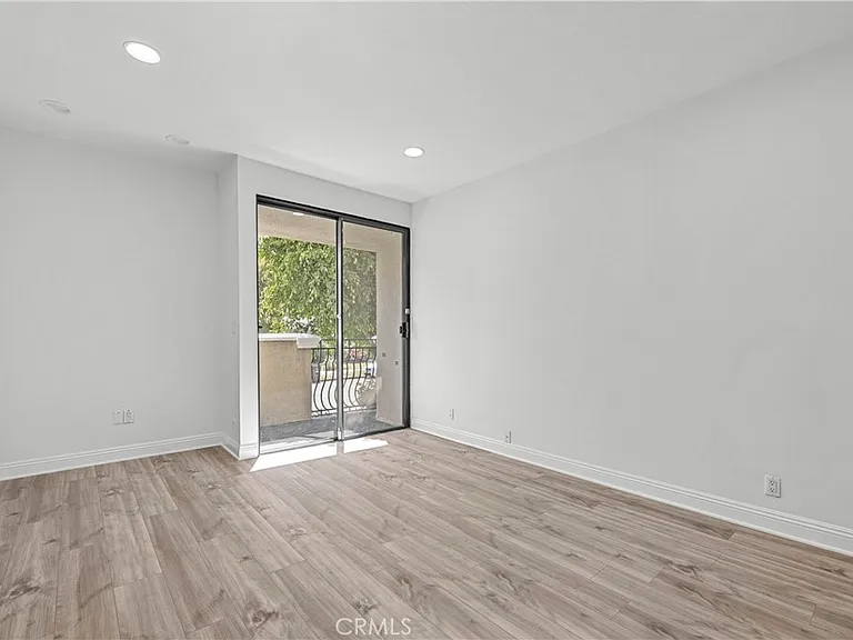 1630 S Bentley Ave #103 — Photo 20